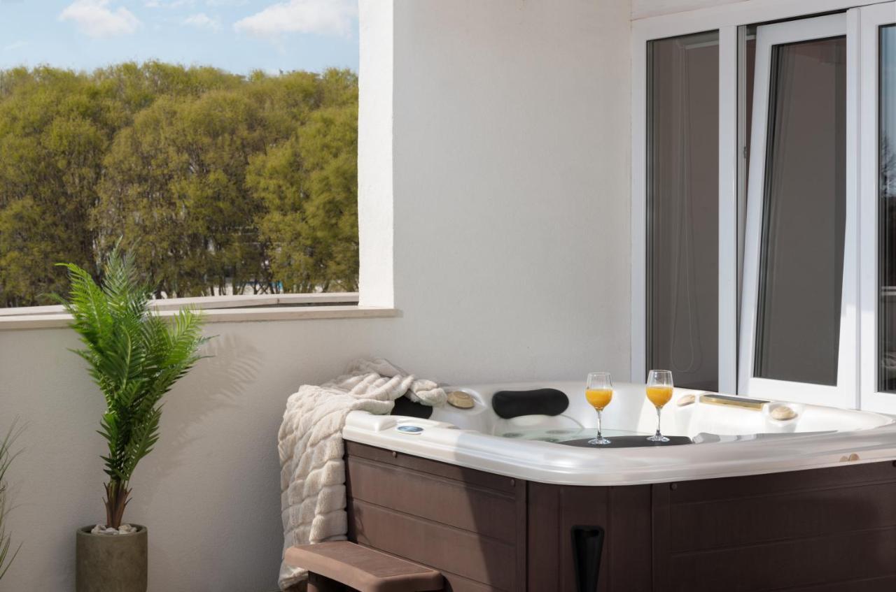 Glow Luxury Apartment With Terrace And Jacuzzi 斯普利特 外观 照片